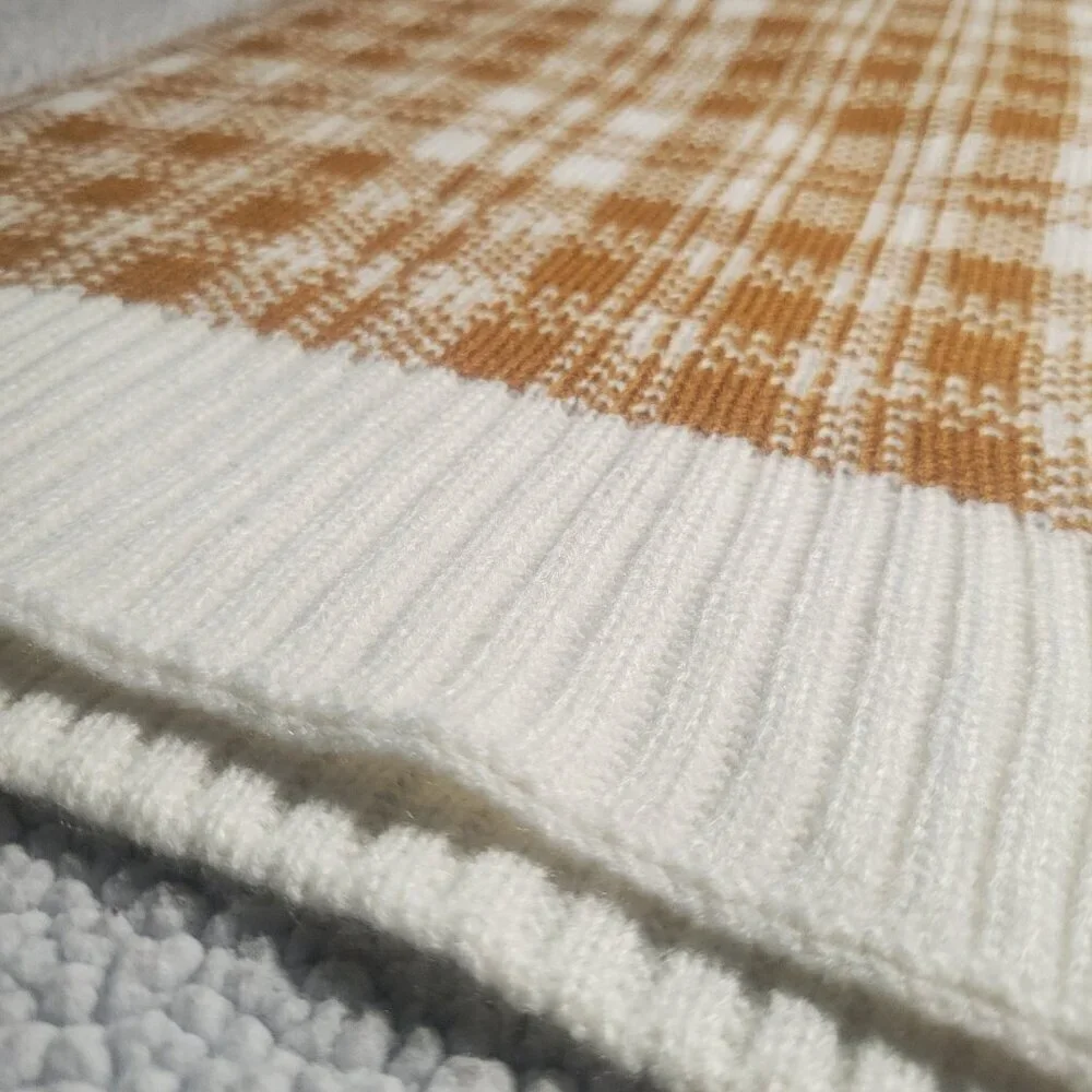 NWT! Timberland Women's White/Mustard Brown Plaid Knit Scarf